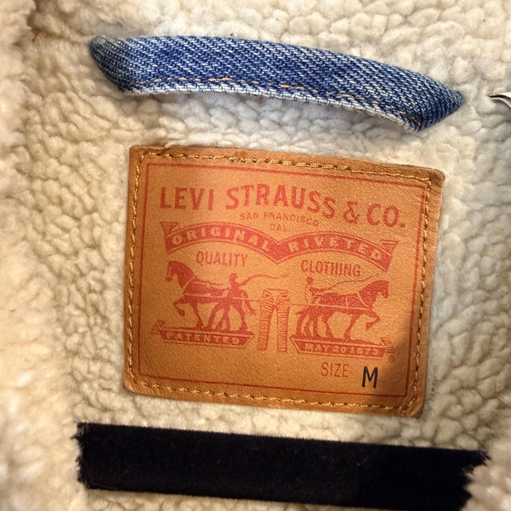 Levis Jacket Womens M Blue Jean SHERPA COLLAR Denim Trucker Button Front Warm - Picture 3 of 16